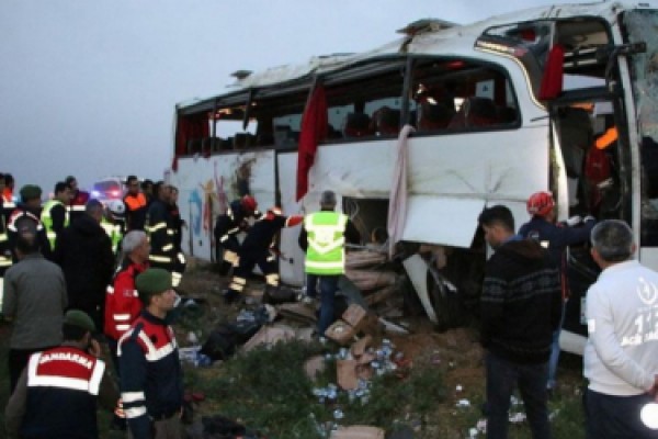Türkiyədə avtobus qəzası - 35 yaralı var